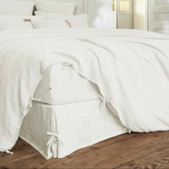 Cache-sommier à Nouettes Lin Lavé -Doublures De Lit Soldes 2024 cache sommier blanc ambiance 1 1