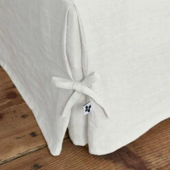 Cache-sommier à Nouettes Lin Lavé -Doublures De Lit Soldes 2024 cache sommier blanc zoom