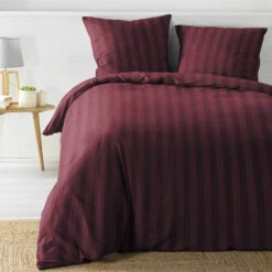 Parure De Lit Cléo 240x220 13 Parure De Lit Cléo 240x220 -Doublures De Lit Soldes 2024 cleo bourgogne