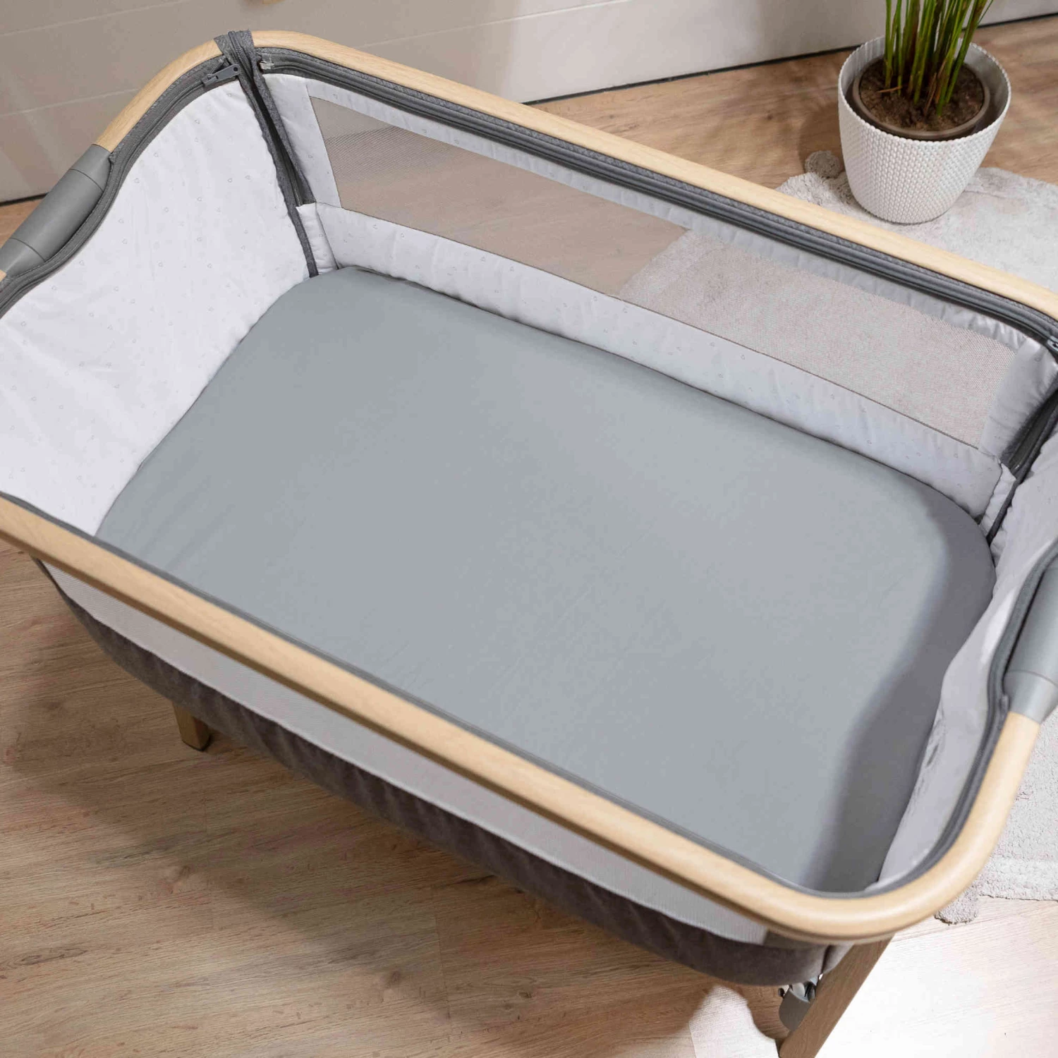 Lot De 2 Draps Housses Bébé Jersey Bio Blanc Et Gris 4 Lot De 2 Draps Housses Bébé Jersey Bio Blanc Et Gris – Image 2