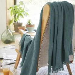 Plaid Gaze De Coton à Franges Bleu Canard 10 Plaid Gaze De Coton à Franges Bleu Canard -Doublures De Lit Soldes 2024 gaia canard amb 2 plaid