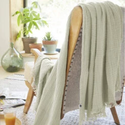 Plaid Gaze De Coton à Franges Vert D'eau 10 Plaid Gaze De Coton à Franges Vert D'eau -Doublures De Lit Soldes 2024 gaia vertdeau amb 2 plaid