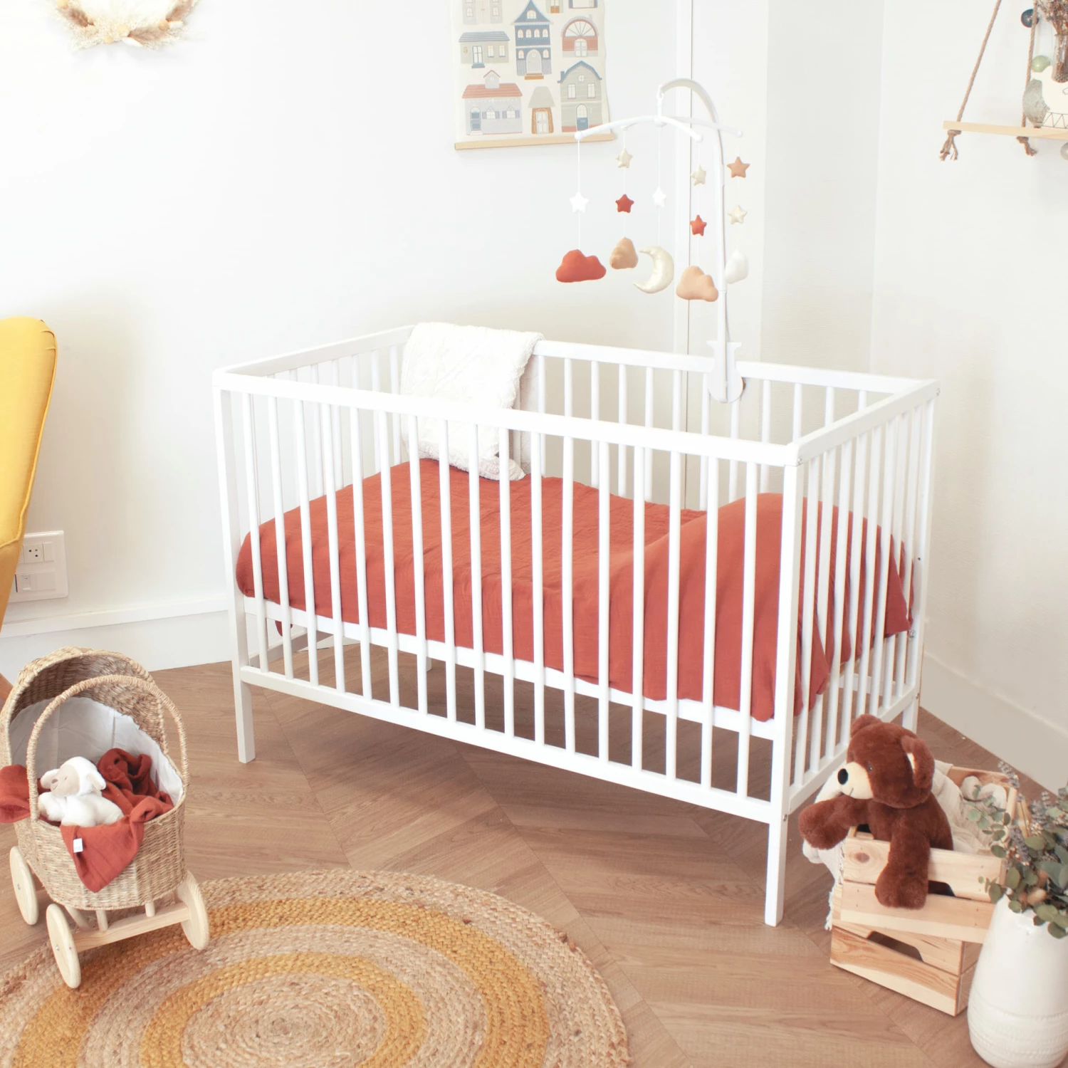Lit Bébé à Barreaux En Bois Massif Avec Sommier Réglable En Hauteur 120x60 7 Lit Bébé à Barreaux En Bois Massif Avec Sommier Réglable En Hauteur 120x60 – Image 5