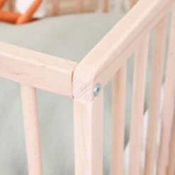 Lit Bébé à Barreaux En Bois Massif Avec Sommier Réglable En Hauteur 120x60 33 Lit Bébé à Barreaux En Bois Massif Avec Sommier Réglable En Hauteur 120x60 -Doublures De Lit Soldes 2024 lit b b zoom 1