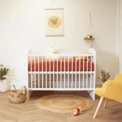Lit Bébé En Bois Massif Avec Sommier Réglable En Hauteur 60x120 11 Lit Bébé En Bois Massif Avec Sommier Réglable En Hauteur 60x120 -Doublures De Lit Soldes 2024 lit sarah face volutif ambiance 1