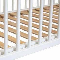 Lit Bébé En Bois Massif Avec Sommier Réglable En Hauteur 60x120 9 Lit Bébé En Bois Massif Avec Sommier Réglable En Hauteur 60x120 -Doublures De Lit Soldes 2024 lit sarah zoom lattes fond blanc