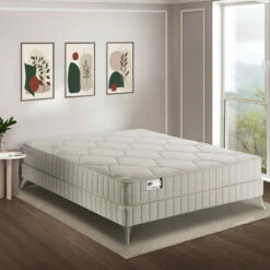 Matelas Simmons Ressorts Ensachés, Lin Et Fibres Recyclées F1rst FR.1 -Doublures De Lit Soldes 2024 matelas simmons first1 3 4 ambiance