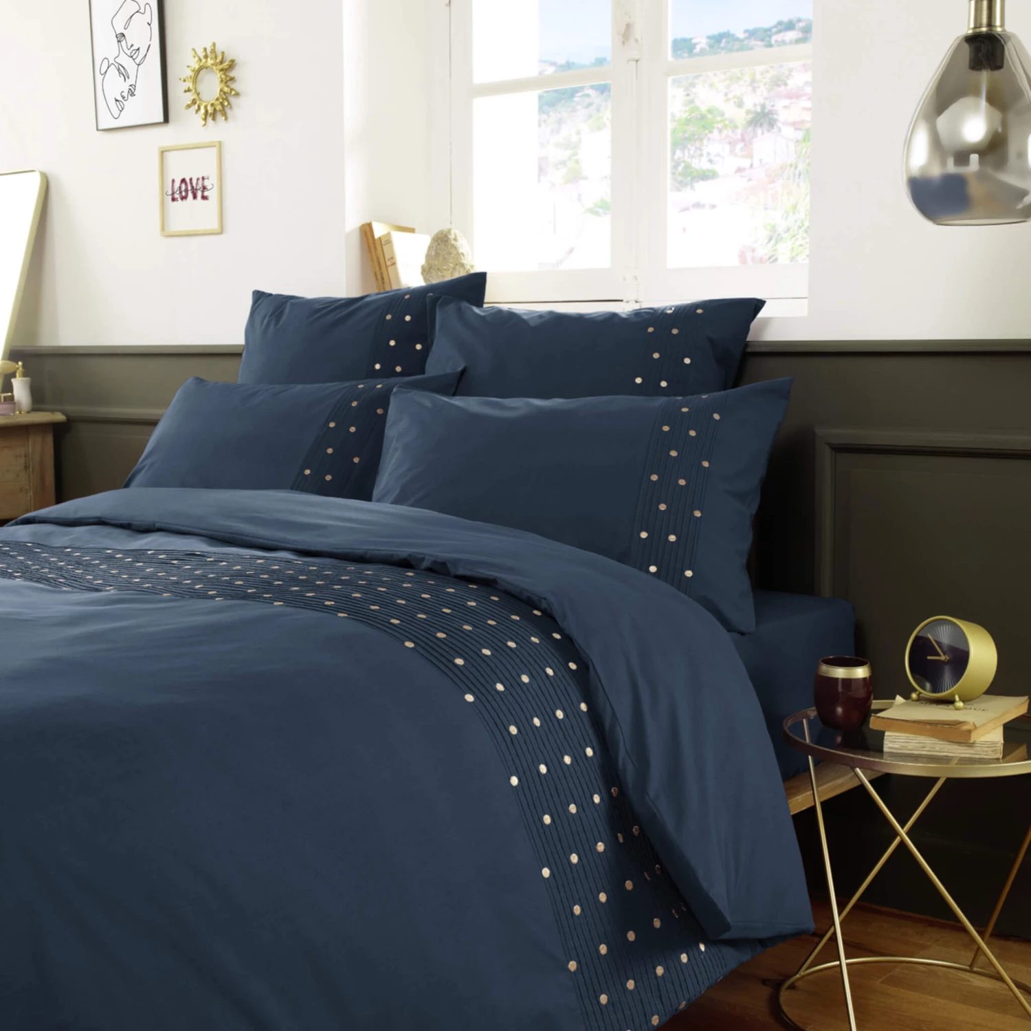 Housse De Couette Brodée Plis Religieuses Marine 4 Housse De Couette Brodée Plis Religieuses Marine – Image 2