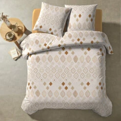 Parure De Lit Assoka 9 Parure De Lit Assoka -Doublures De Lit Soldes 2024 parure assoka vue dessus