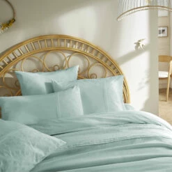 Taie D'oreiller 100% Coton Broderie Anglaise 22 Taie D'oreiller 100% Coton Broderie Anglaise -Doublures De Lit Soldes 2024 parure de lit jeanne bleu craie zoom