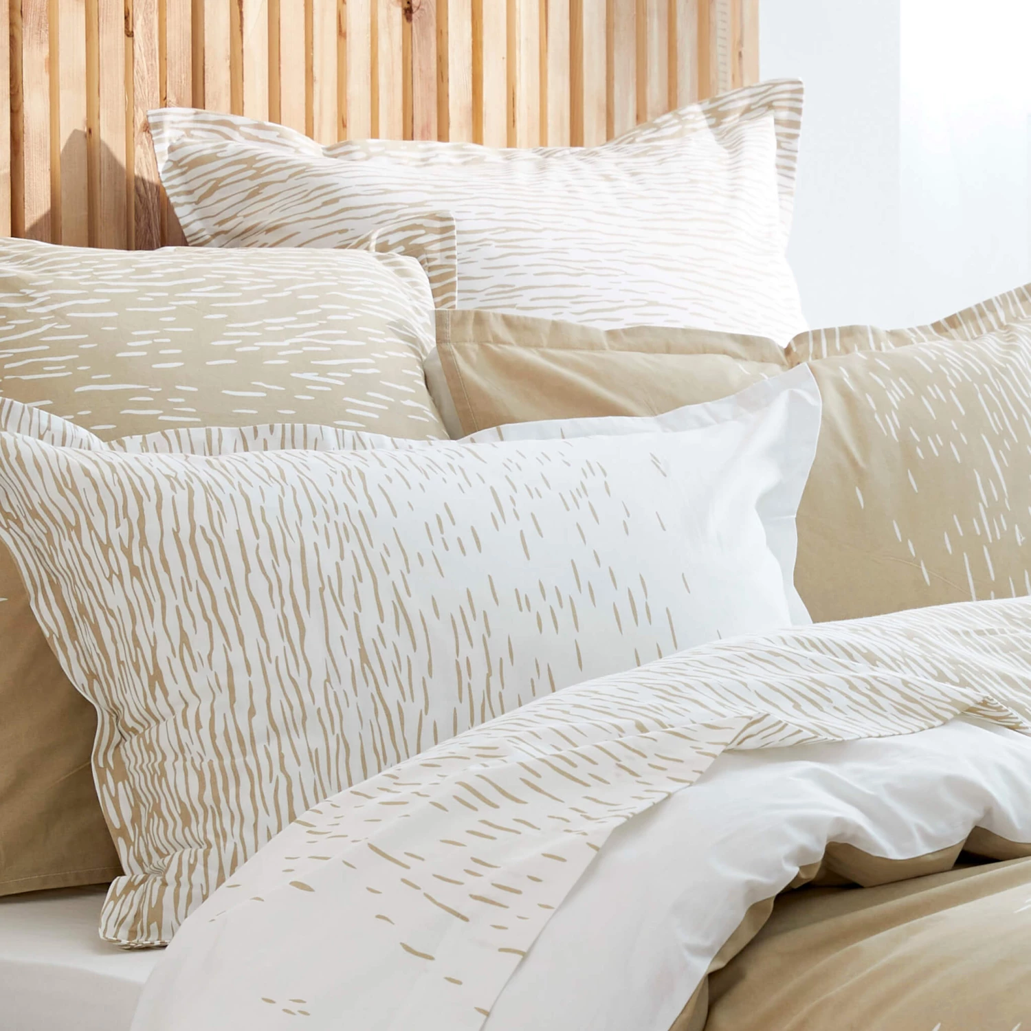 Parure De Lit Reflets Sable - Tradilinge 4 Parure De Lit Reflets Sable - Tradilinge – Image 2