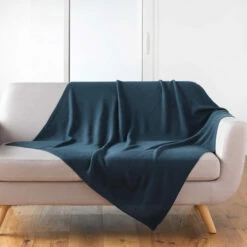 Plaid Tricotine 125x150 Cm 24 Plaid Tricotine 125x150 Cm -Doublures De Lit Soldes 2024 plaid tricotine bleu ambiance