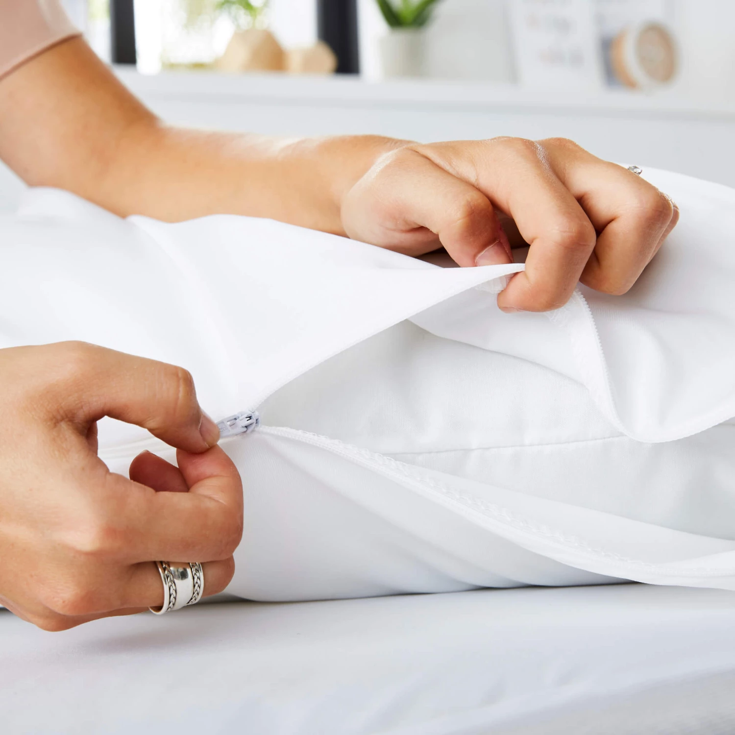 Lot De 2 Protèges Oreillers Imperméables Micro-respirants Souples Silencieux 6 Lot De 2 Protèges Oreillers Imperméables Micro-respirants Souples Silencieux – Image 4