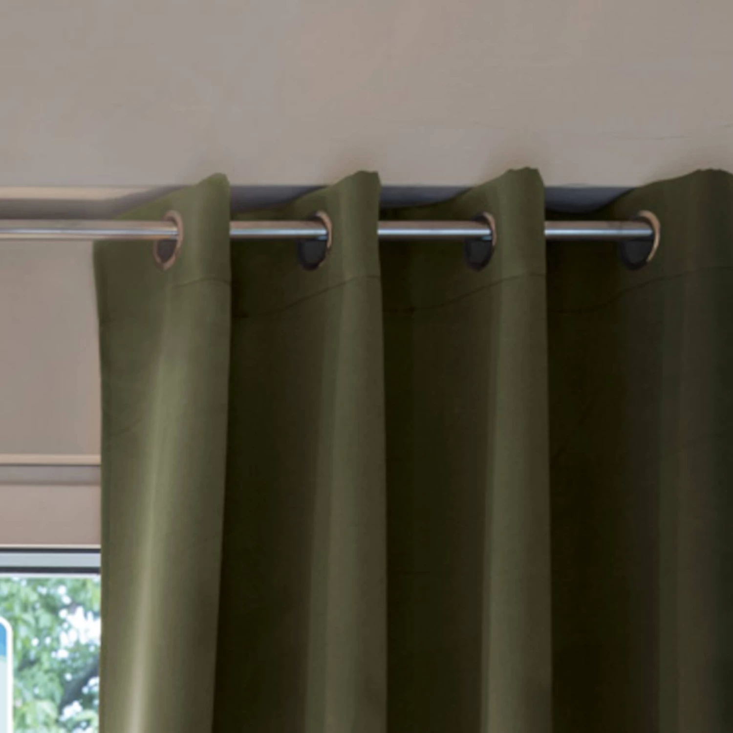 Lot De 2 Rideaux Occultants à œillets Kaki 4 Lot De 2 Rideaux Occultants à œillets Kaki – Image 2