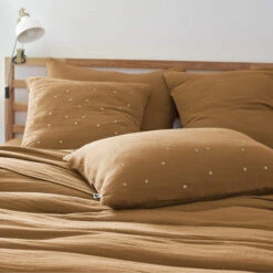 Taie D'oreiller à Pois Brodés Double Gaze De Coton Marron -Doublures De Lit Soldes 2024 to chic marron ambiance