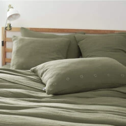 Taie D'oreiller Brodée Double Gaze De Coton Kaki -Doublures De Lit Soldes 2024 to boho kaki ambiance