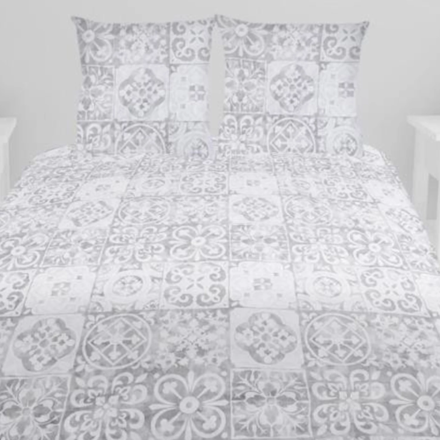 Couvre-lit Chloé 240x220 Cm + 2 Taies D'oreillers 4 Couvre-lit Chloé 240x220 Cm + 2 Taies D'oreillers – Image 2