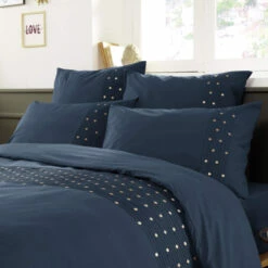 Lot De 2 Taies D'oreiller Brodées Plis Religieuses Marine 7 Lot De 2 Taies D'oreiller Brodées Plis Religieuses Marine -Doublures De Lit Soldes 2024 zoom to agathe marine 1